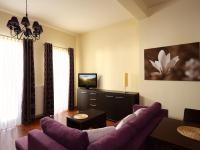 One-Bedroom Apartment (3 Adults)