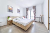 One-Bedroom Apartment with Balcony and Partial Sea View (3 Adults)