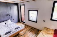Estudio con cama extragrande