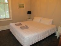 Camera Matrimoniale con Bagno in Comune 