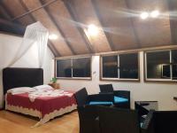 Bungalow con vistas al jardín