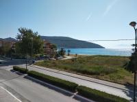 Myrsini's Apartment - B&B Néa Péramos