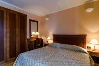 One-Bedroom Apartment with Sea View (4 Adults)
