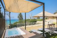 Hermit Hills Okinawa  -SEVEN Hotels and Resorts- - B&B Onna