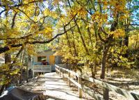 LOCATION! Nature Lovers Getaway - Close to Historic Downtown - B&B