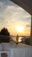 Two-Bedroom Apartment with Balcony and Sea View