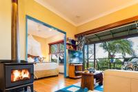 Deluxe Cottage with Lake View