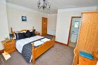 Deluxe King Room with Shower