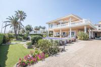 Villa - Beach Front