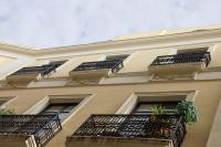 Luz y balcones junto a la Giralda - B&B Siviglia
