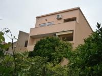 Studio apartment Luzia - B&B Komiža
