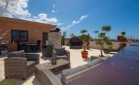 Luxury Apartment with Private Rooftop Terrace - B&B Pula