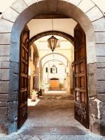 Apartment in Santa Chiara, The Heart of Naples - Ferienwohnung Neapel