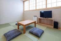 Japanese- Style Room (3 People)