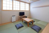 Japanese- Style Room (3 People)