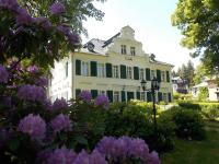 B&B Bad Elster - Kurheim Haus Linde - Bed and Breakfast Bad Elster