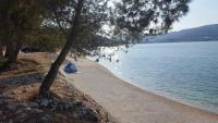 Apartment Mastrinka by the sea -10m - B&B
