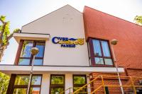 CVSE Clubház és Panzió - Ferienwohnung Cegléd