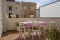 Apartment with Garden View