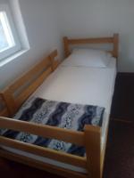 Tweepersoonskamer met 2 Aparte Bedden en Gedeelde Badkamer