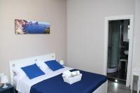 Dreibettzimmer mit eigenem Bad