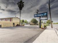Sky Riders Motel - B&B Sacramento