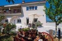 B&B Krk - Apartments Laura - Bed and Breakfast Krk