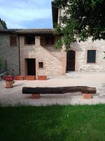 Agriturismo"Il Sagrato di Assisi" appartamenti,camere - B&B
