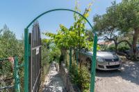 Unique Beachfront APT with Garden & Grill, near Trogir - B&B Trogir
