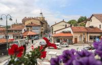 Doppel- oder Zweibettzimmer mit Gemeinschaftsbad und Stadtblick