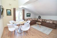 Appartement met 2 Slaapkamers en Uitzicht op Zee