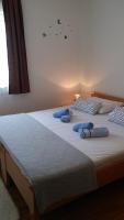 Apartamento de 1 dormitorio con balcón y vistas al mar