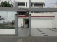 Hostal La Rivera - B&B