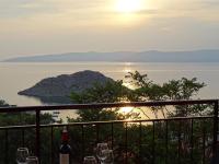 Appartamento con 2 Camere da Letto, Balcone e Vista mare