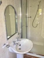 Einzelzimmer mit Gartenblick