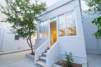 FINIKAS House - B&B Loutsa