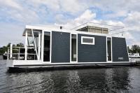 Cosy floating boatlodge, "Paris" - Ferienwohnung Maastricht