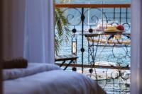 Doppelzimmer mit Balkon und Meerblick