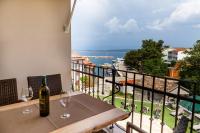 Appartamento Comfort con 1 Camera da Letto, Balcone e Vista Mare