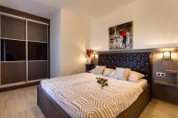Comfort One-Bedroom Apartment with Balcony and Sea View