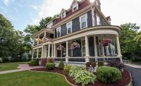 Carriage House Inn - B&B Fredericton