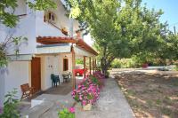 O Ampelonas tou kyr Giorgou - B&B Skopelos Town