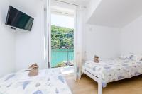 Two Bedroom Apartment with Balcony and Sea View