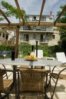 Apartmani Bartulović - Bed and Breakfast Blace