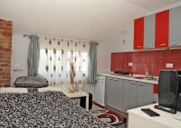 Apartment with Shower