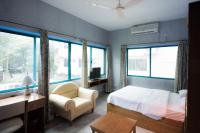 Le Chateau - Within Lake & Park, Penziony - Dhaka
