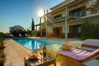 Deluxe Three-Bedroom Villa