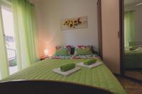 Apartamento de 2 dormitorios con terraza