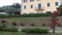 Garda Lake with private pool - B&B