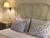 B&B Sveti Stefan - Guest House Sea Breeze - Bed and Breakfast Sveti Stefan